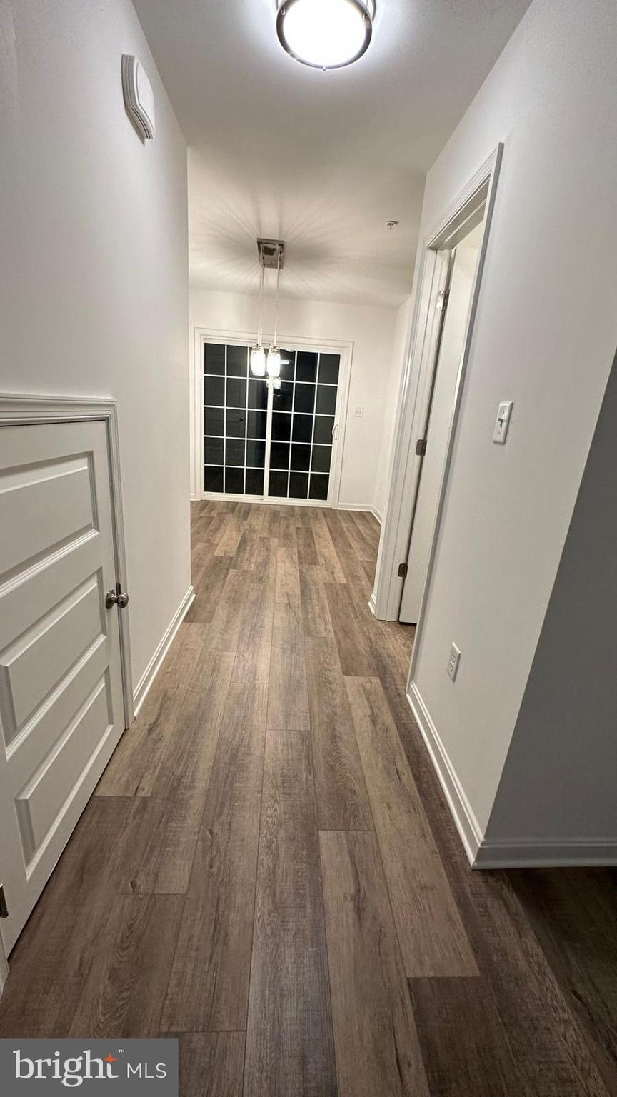 WATERFORD SQUARE - Residential Lease