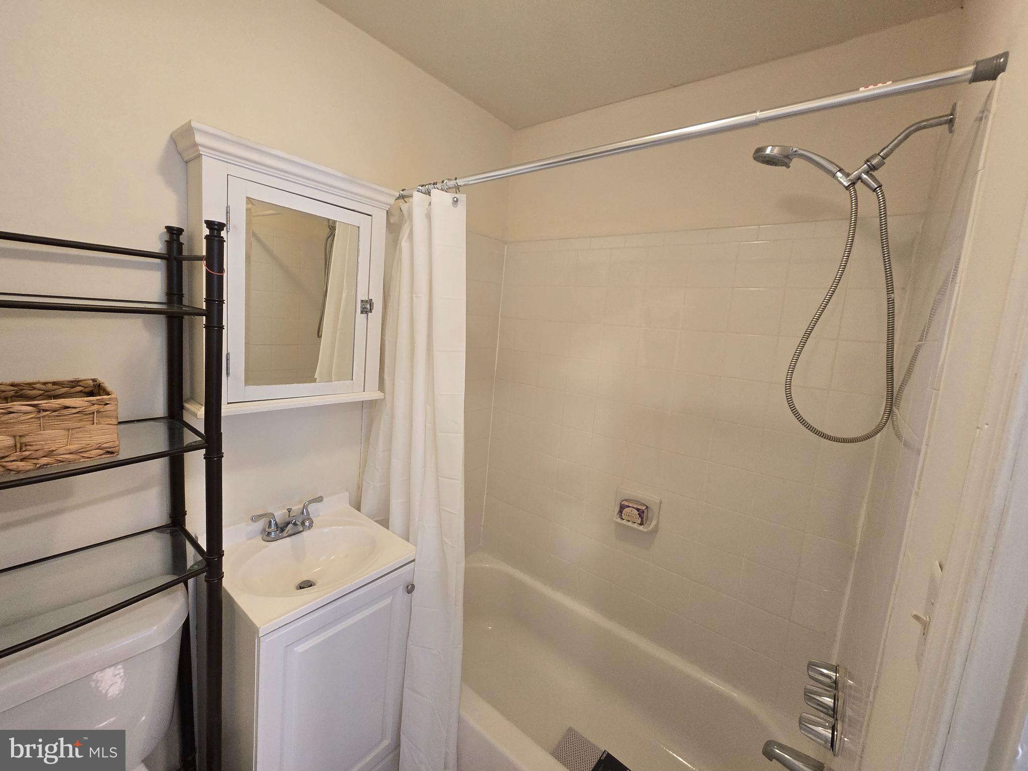 MANAYUNK - Residential Lease