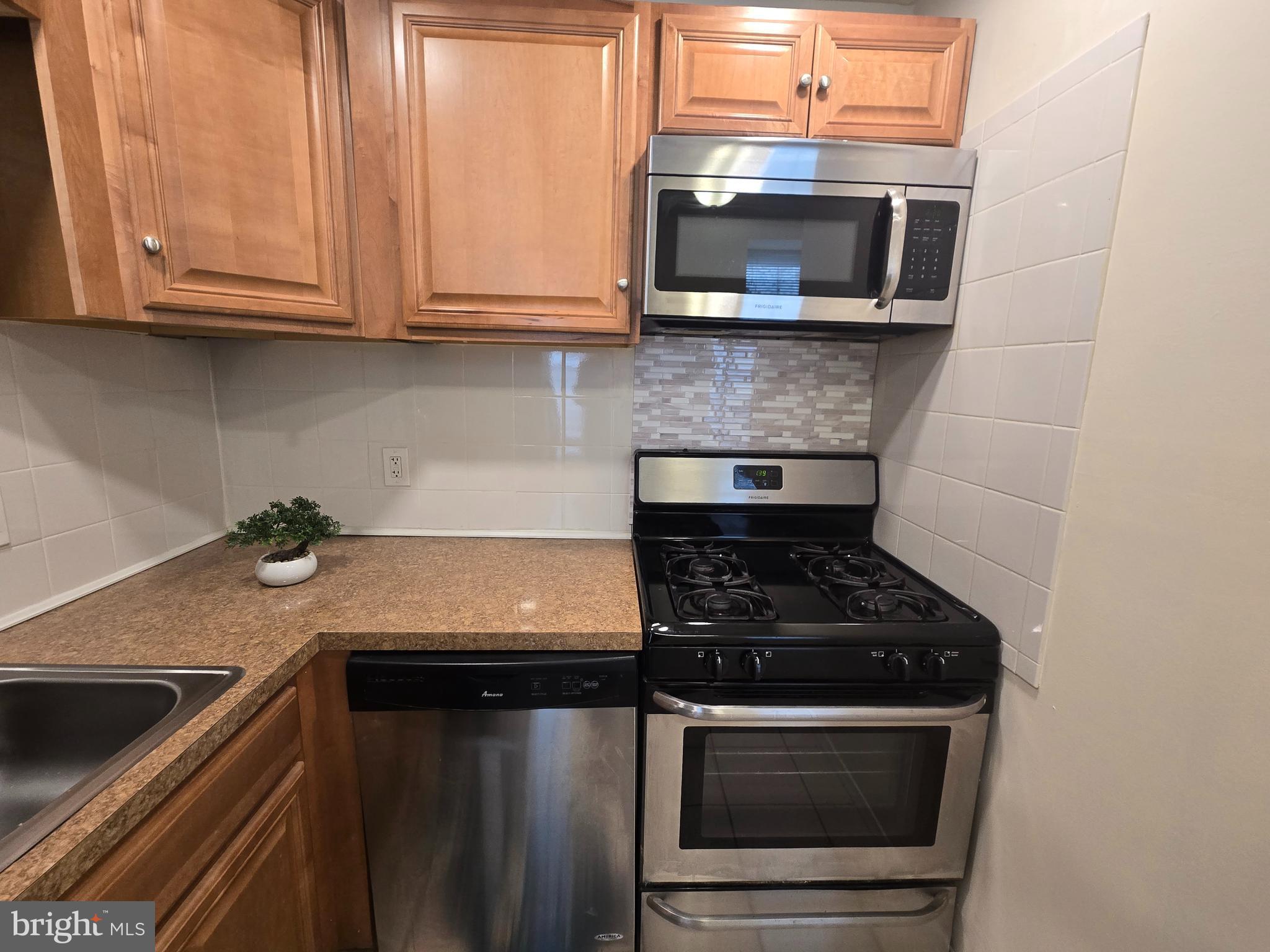 MANAYUNK - Residential Lease