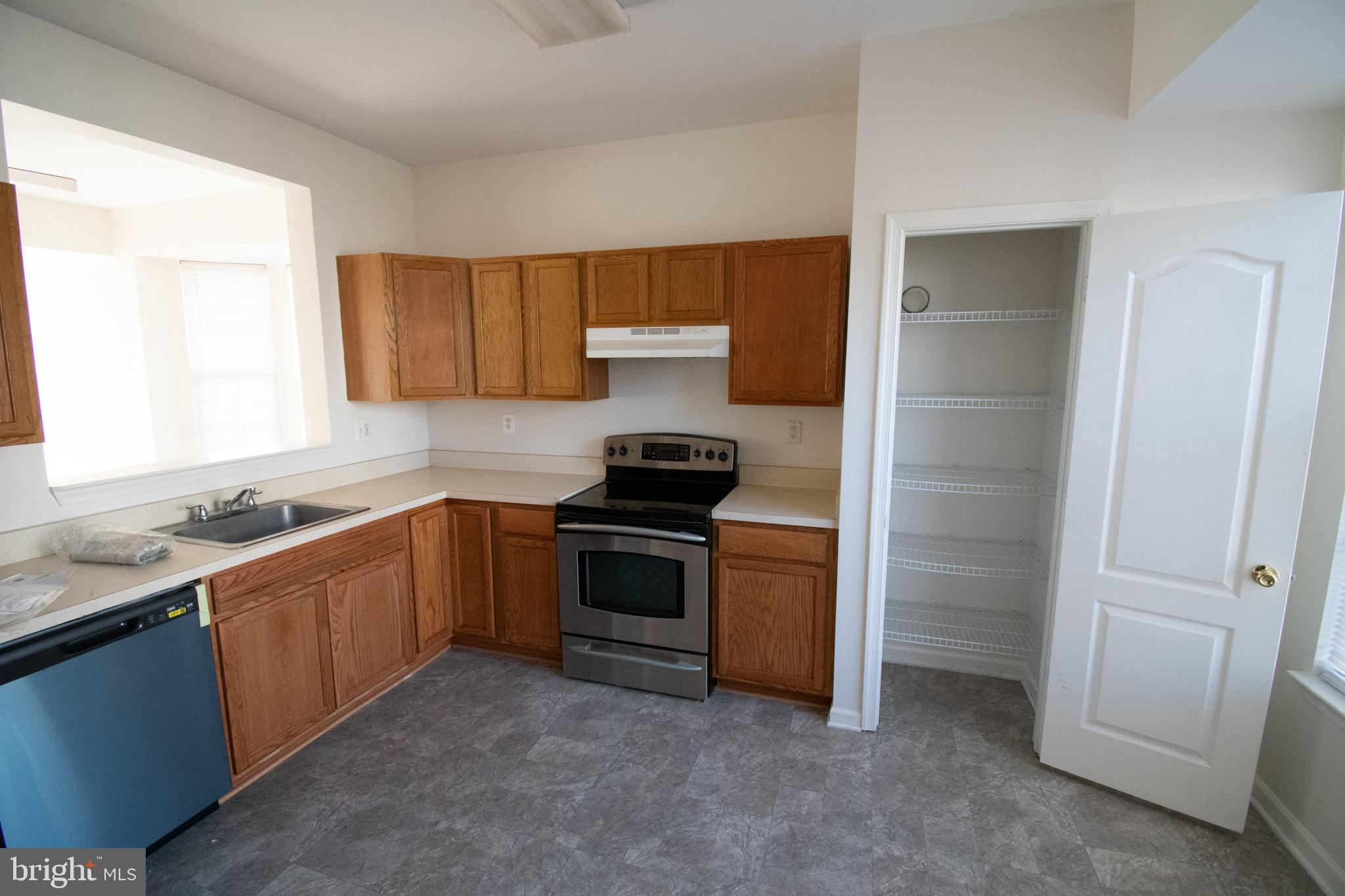 KINGSVIEW SUB - Residential Lease