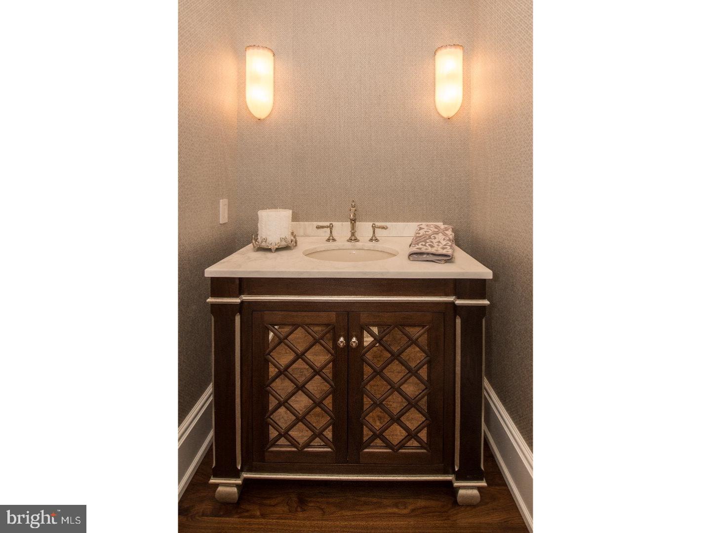 CHESTNUT HILL - Residential