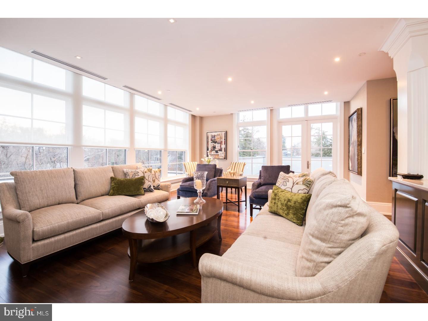 CHESTNUT HILL - Residential