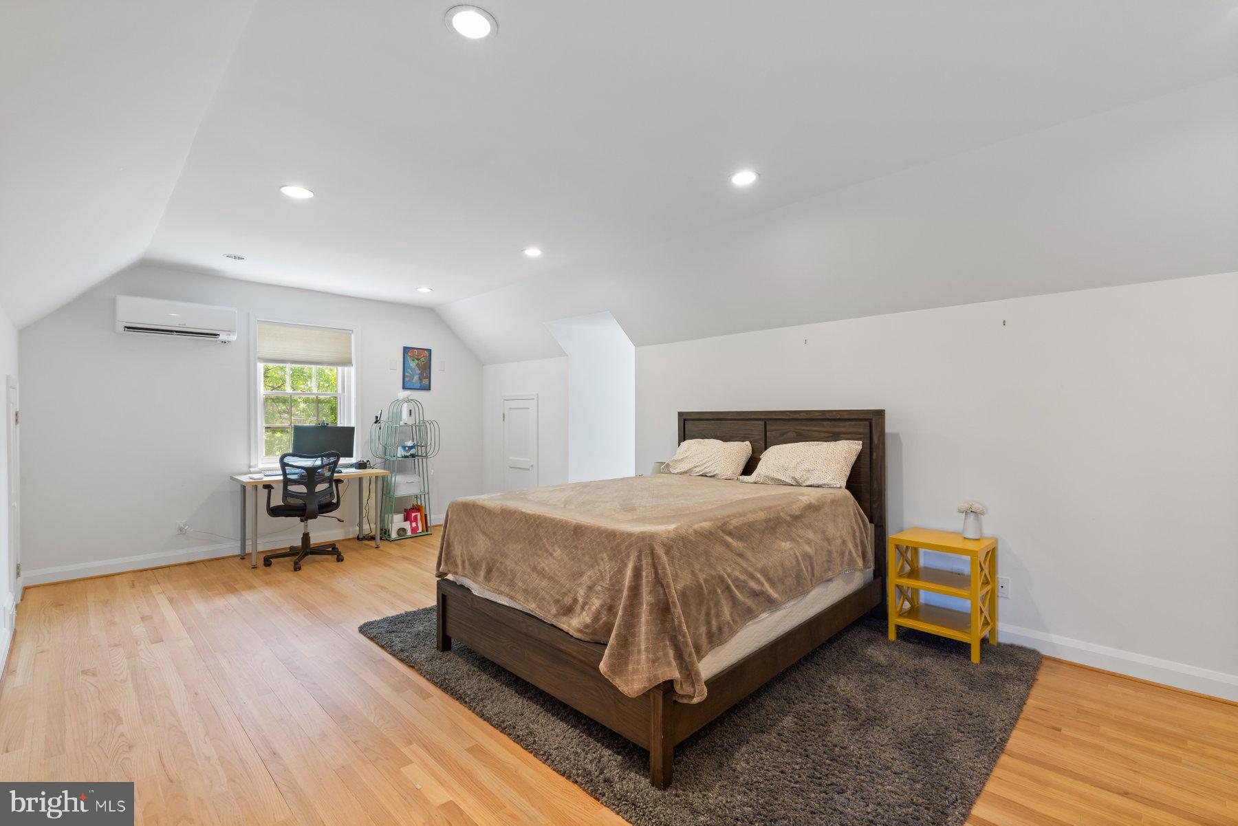 HOMELAND HISTORIC DISTRICT - Residential