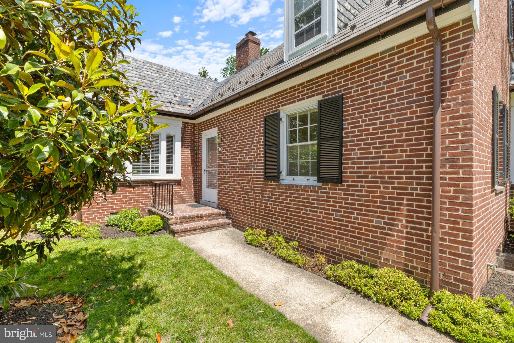 HOMELAND HISTORIC DISTRICT - Residential