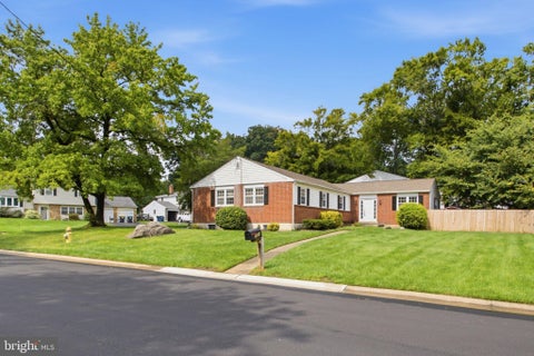 Homes For Sale - 2531 Dartmouth Woods Road<br/> WILMINGTON, DE 19810