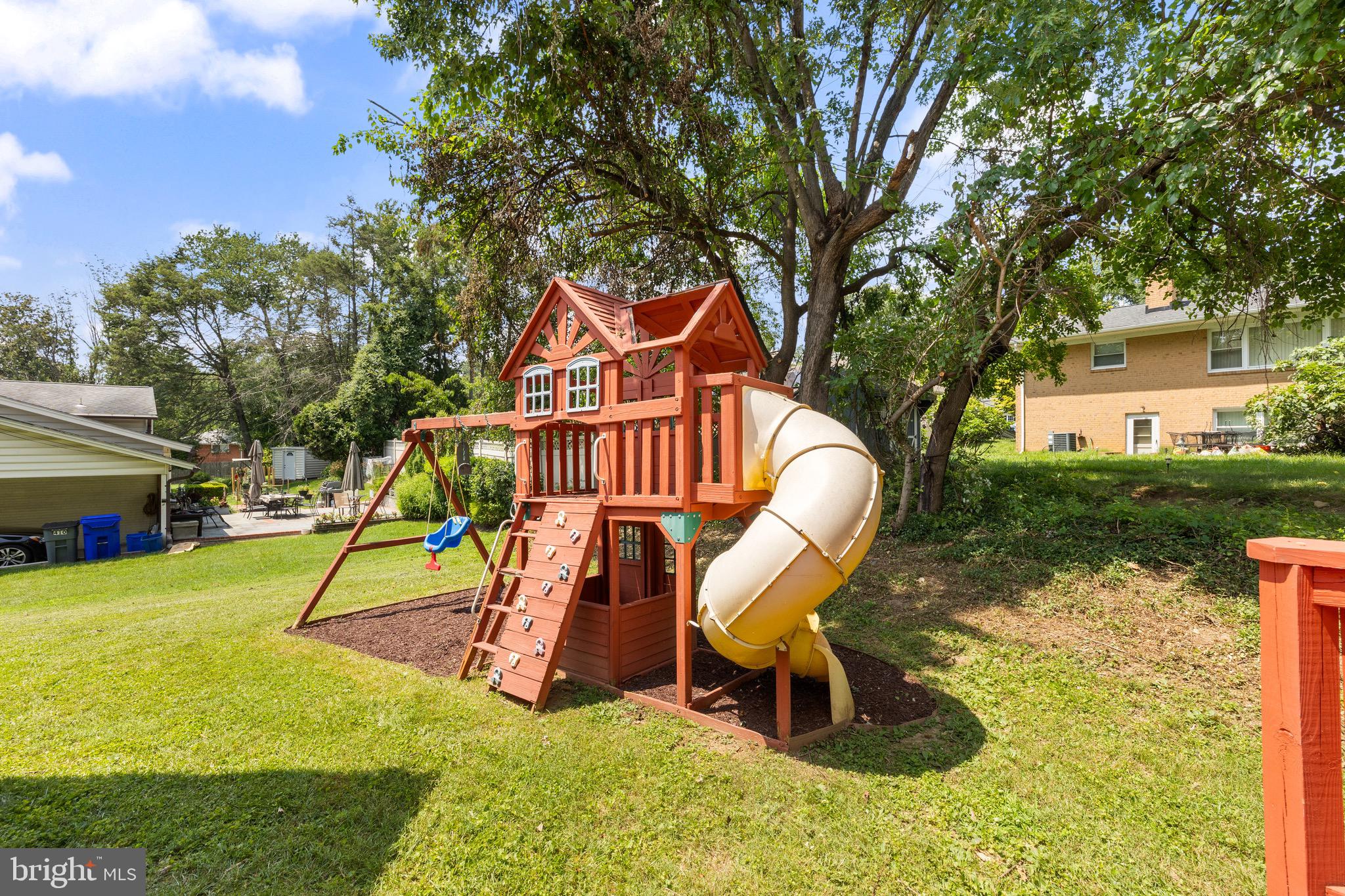 BURNT MILLS MANOR - Residential