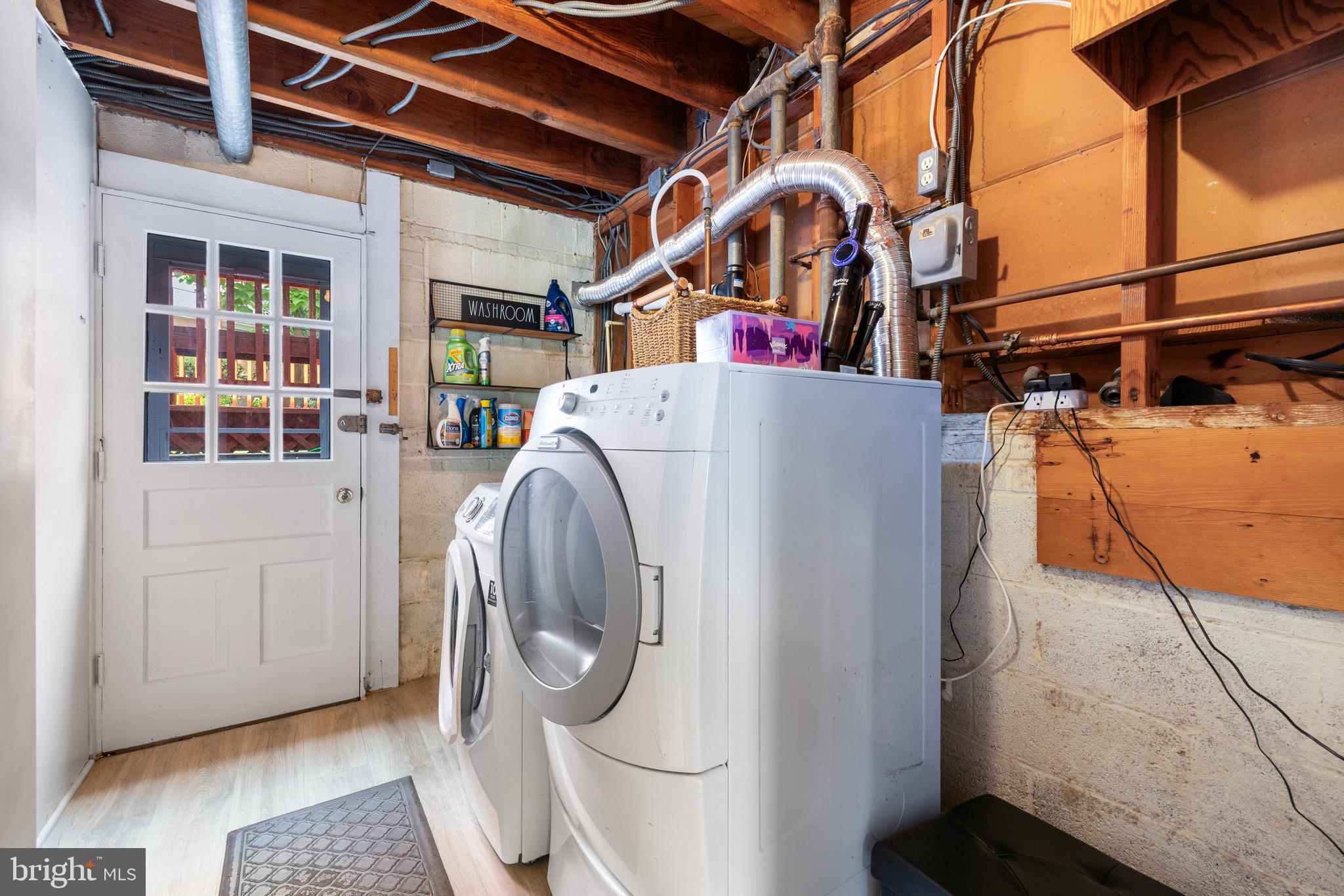 BURNT MILLS MANOR - Residential