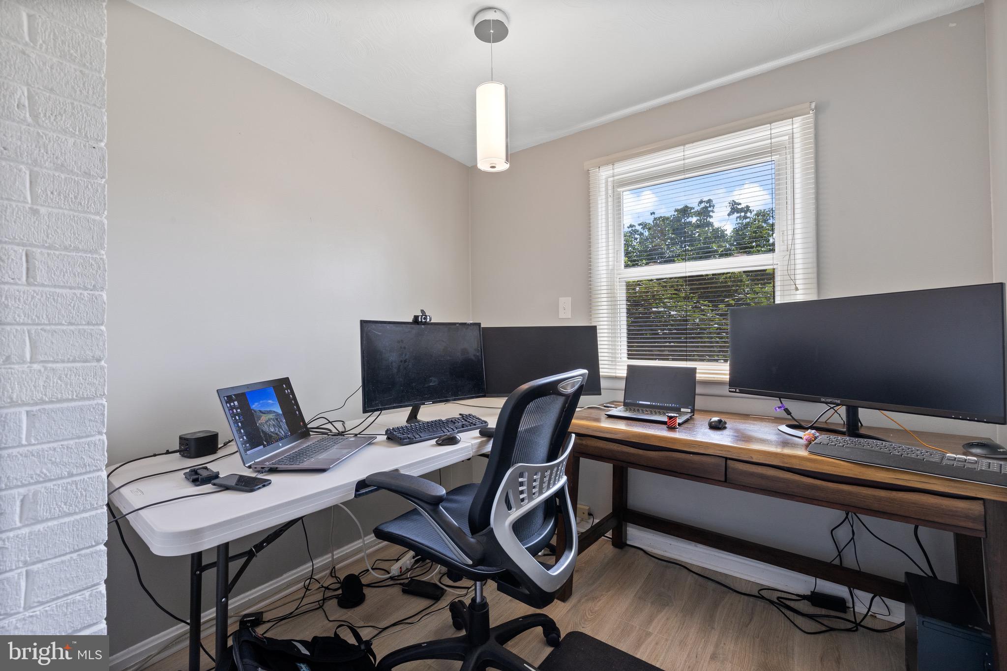 BURNT MILLS MANOR - Residential