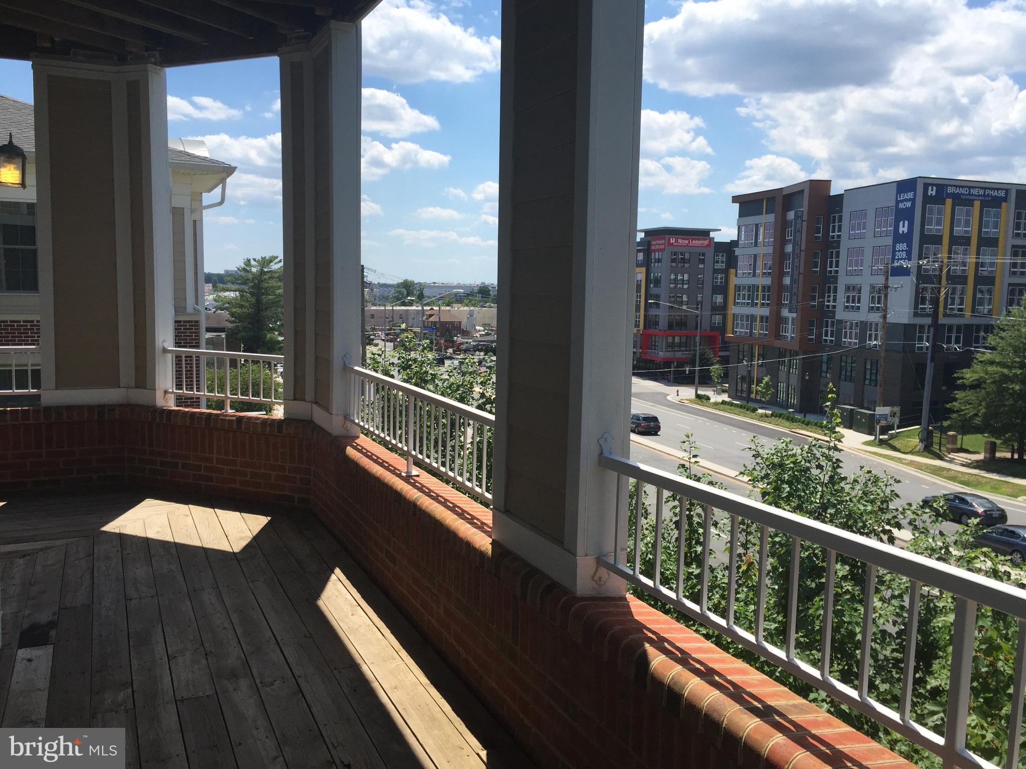 WESTBRIAR CONDOMINIUMS - Residential Lease