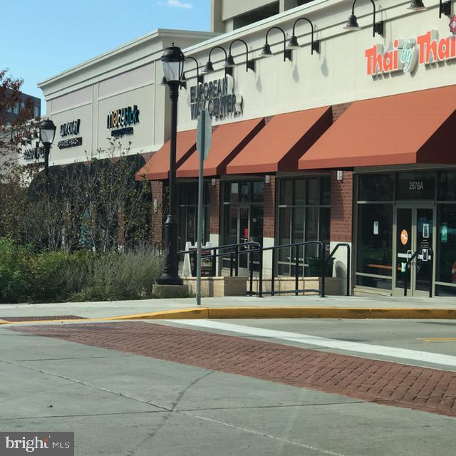 WESTBRIAR CONDOMINIUMS - Residential Lease