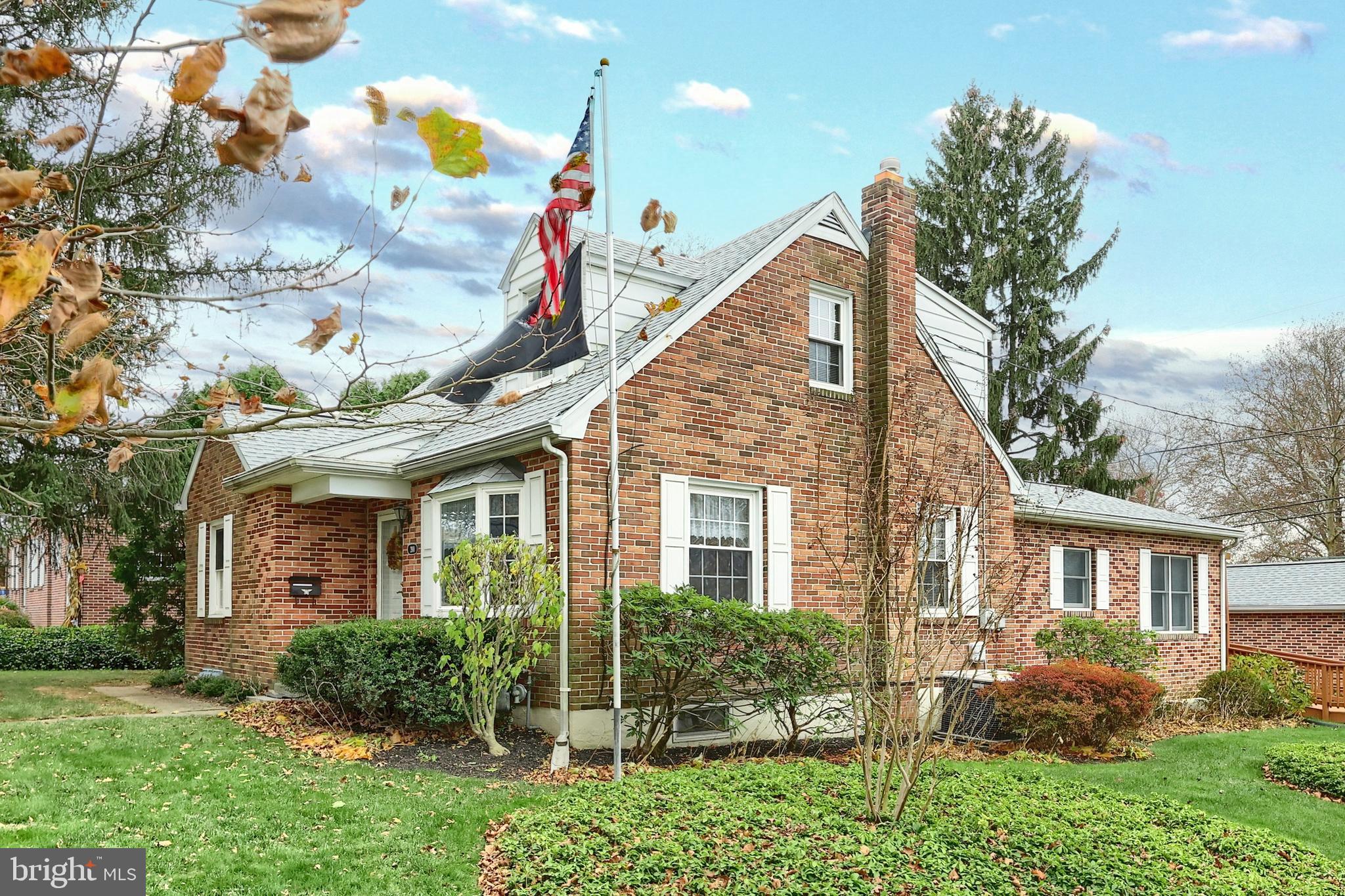 200 S RUSSELL STREET