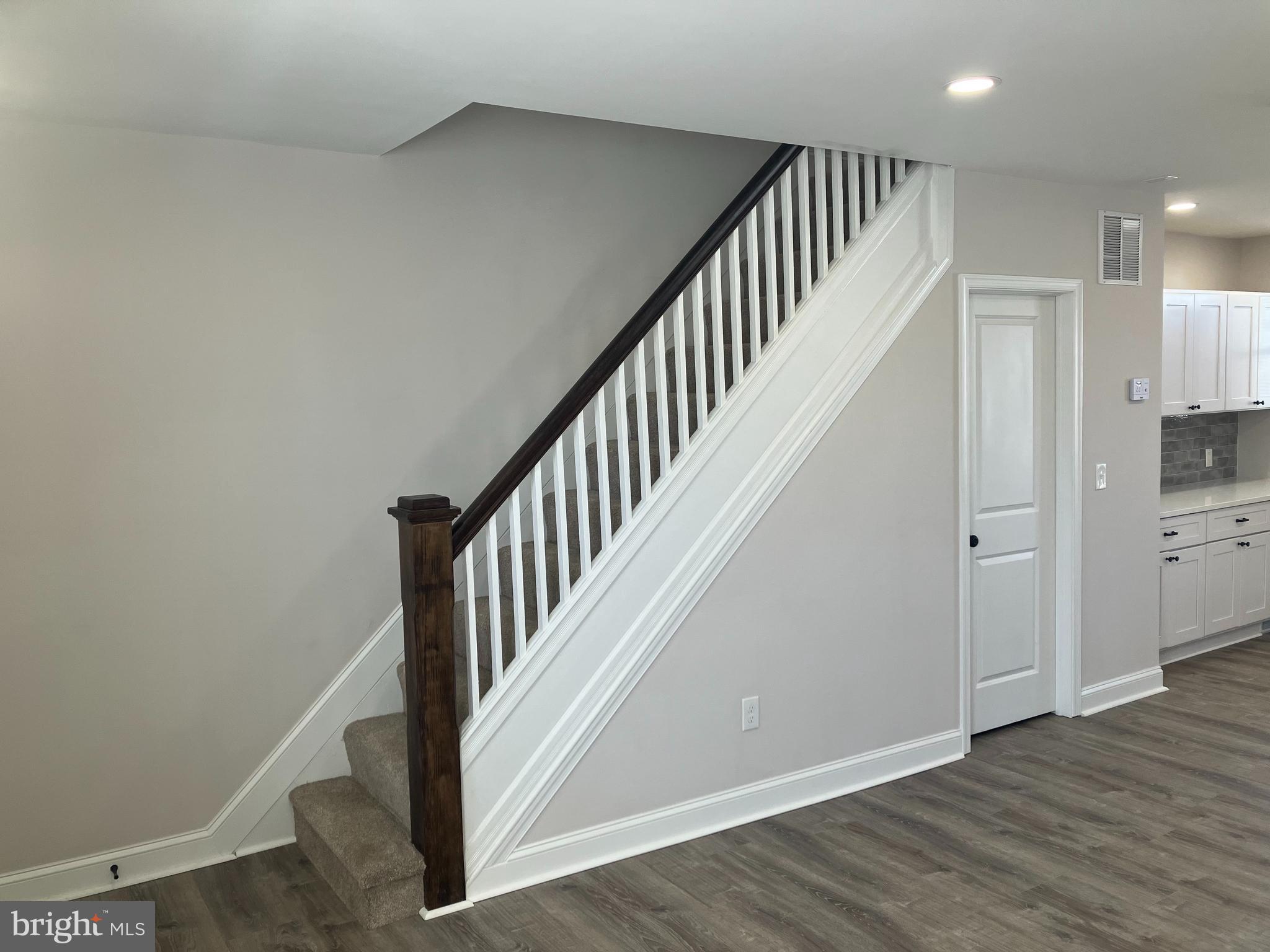 FOUR BY FOUR - Residential