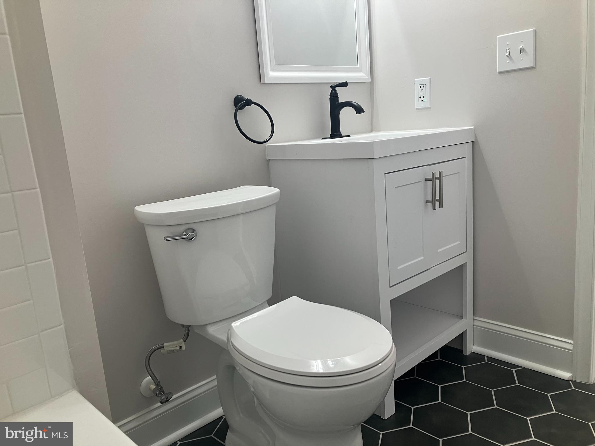 FOUR BY FOUR - Residential