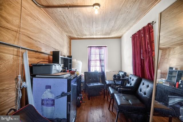 CLIFTON HEIGHTS - Residential