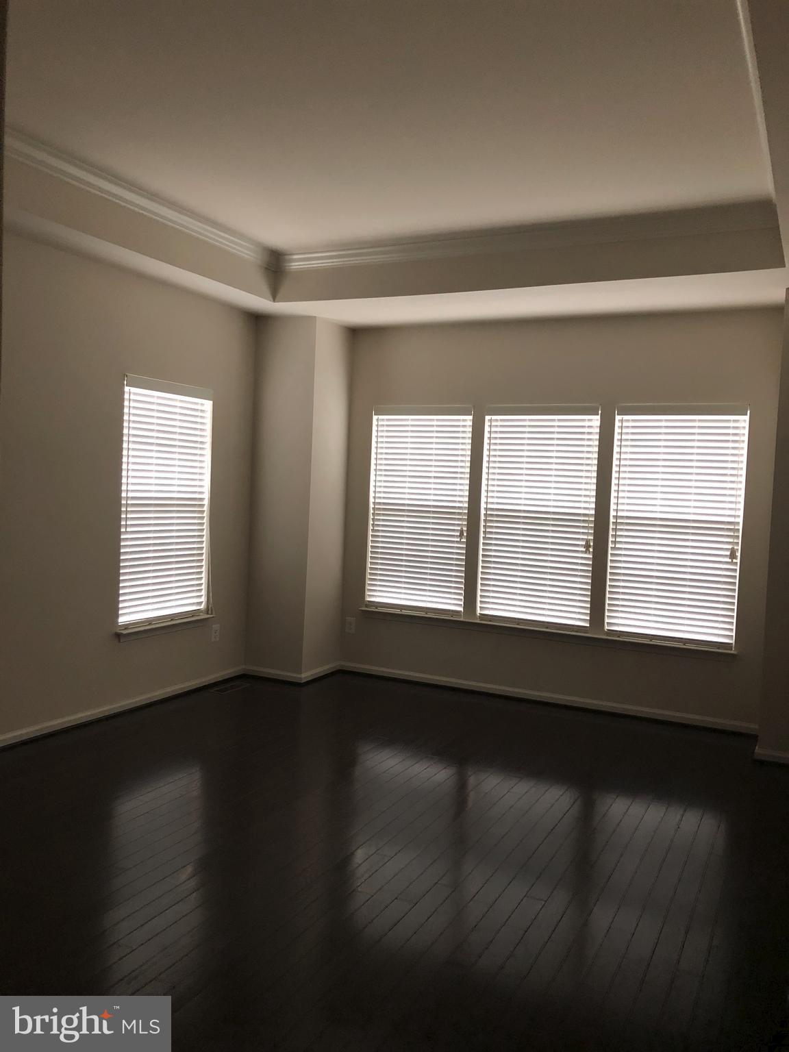 ONE LOUDOUN LANDBAY C - Residential Lease