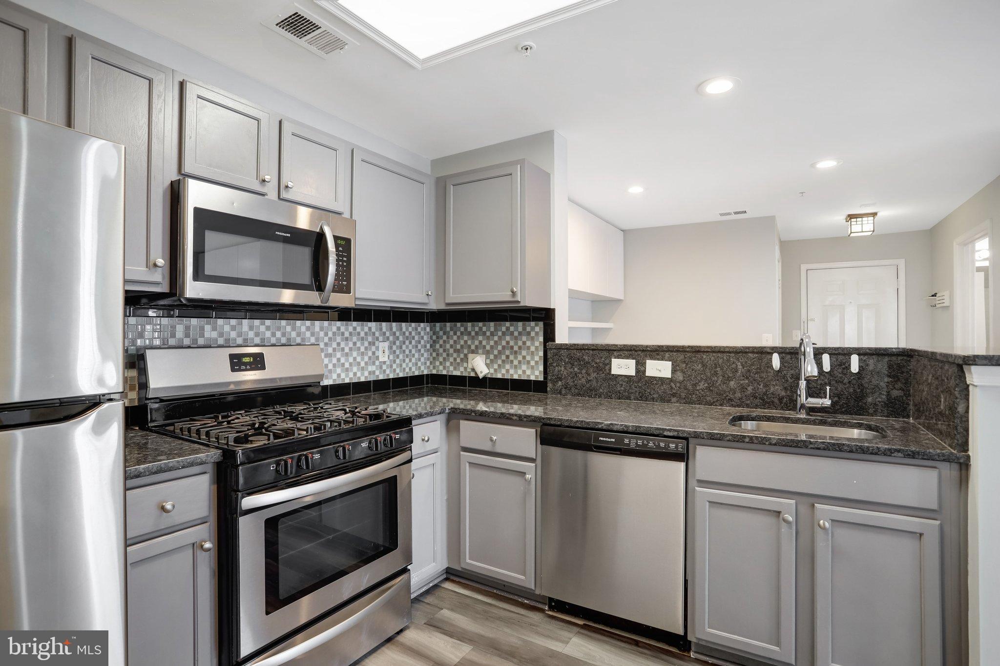 144 PASTURE SIDE WAY E 144E