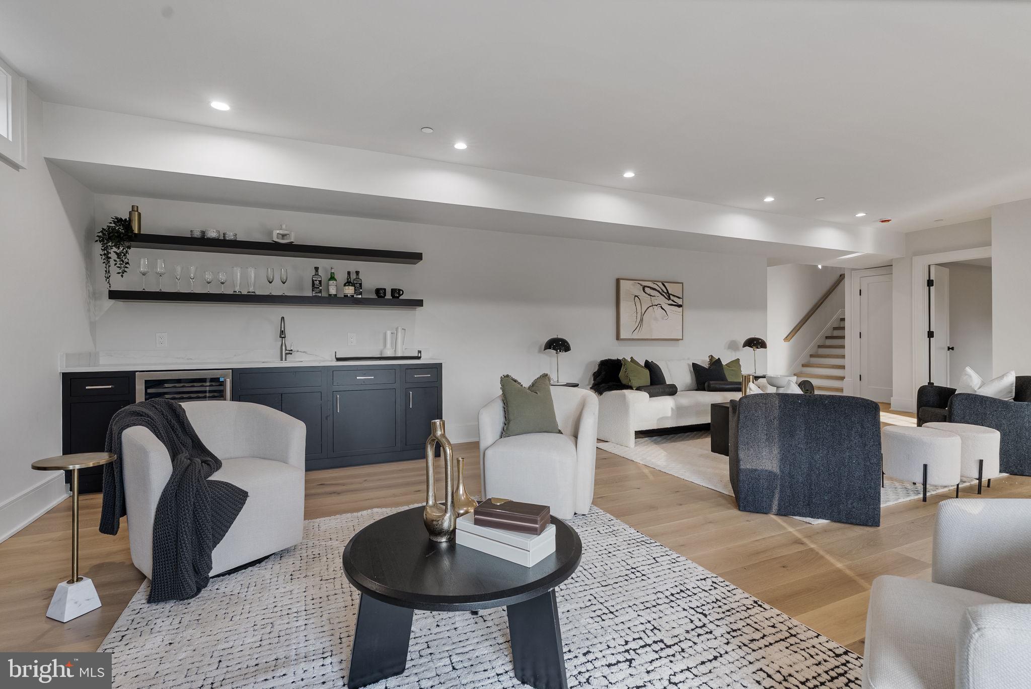 FAIRWAY HILLS - Residential