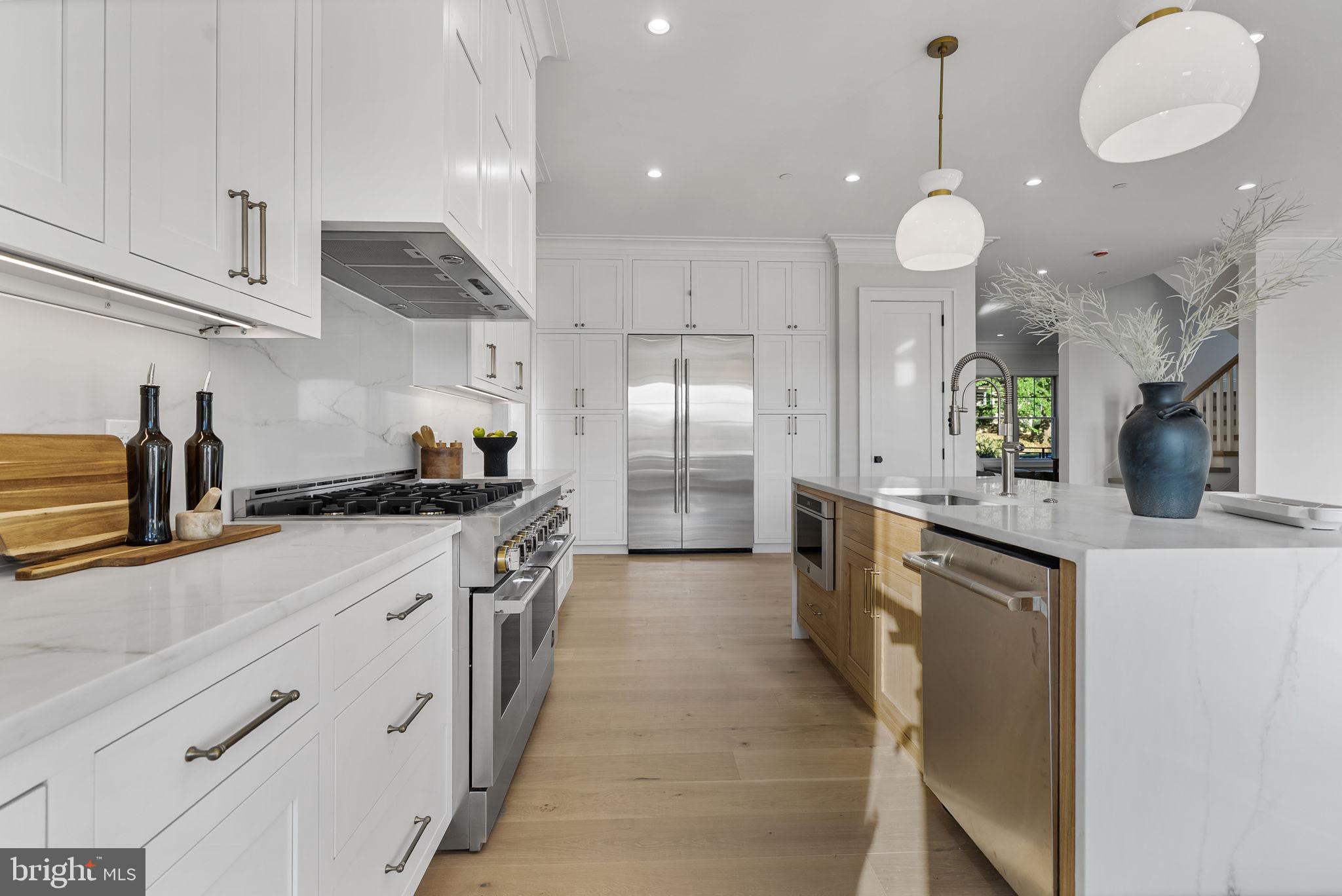 FAIRWAY HILLS - Residential