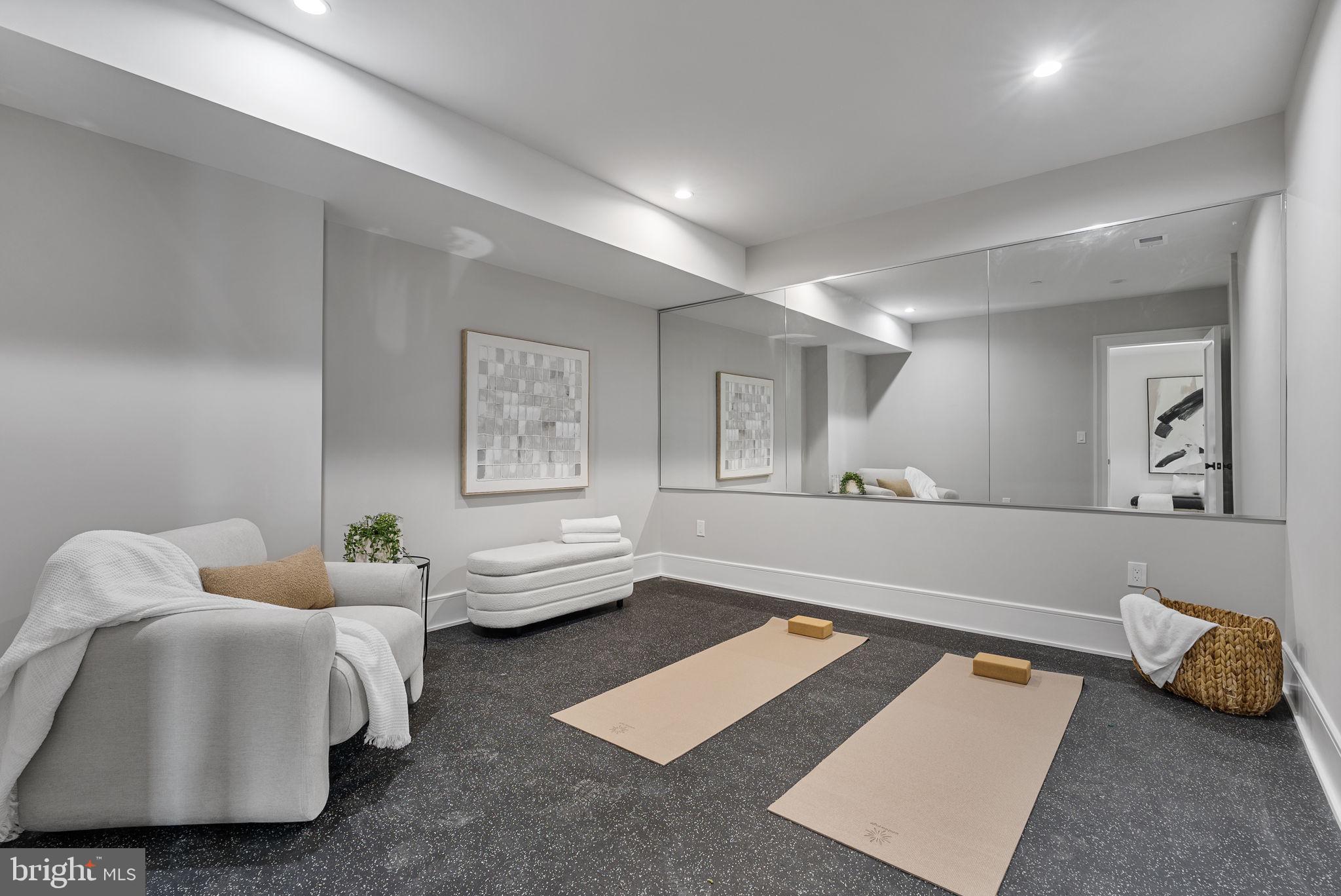 FAIRWAY HILLS - Residential