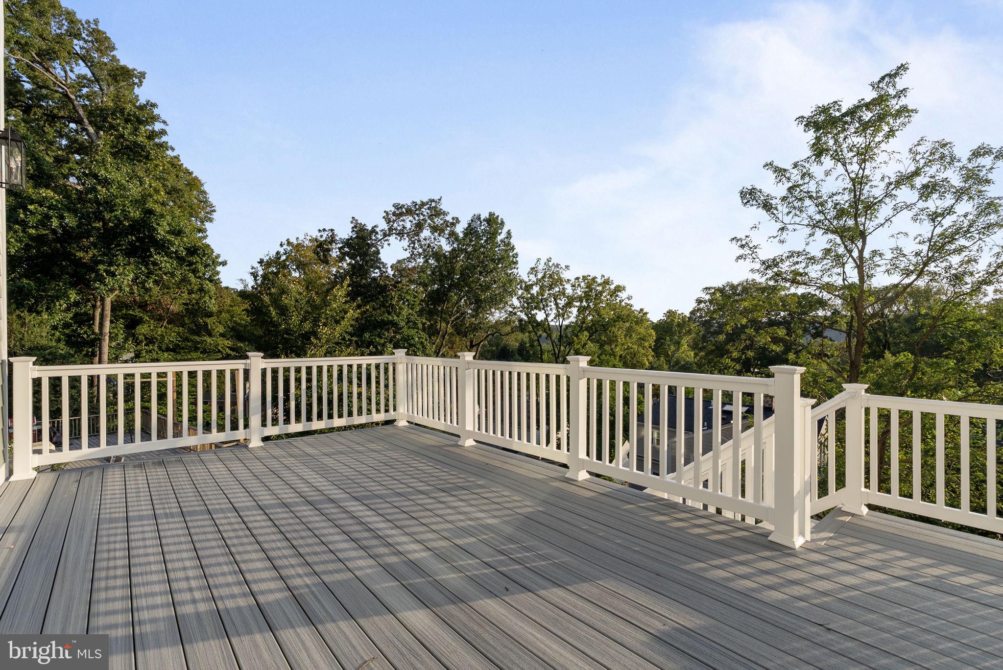 FAIRWAY HILLS - Residential