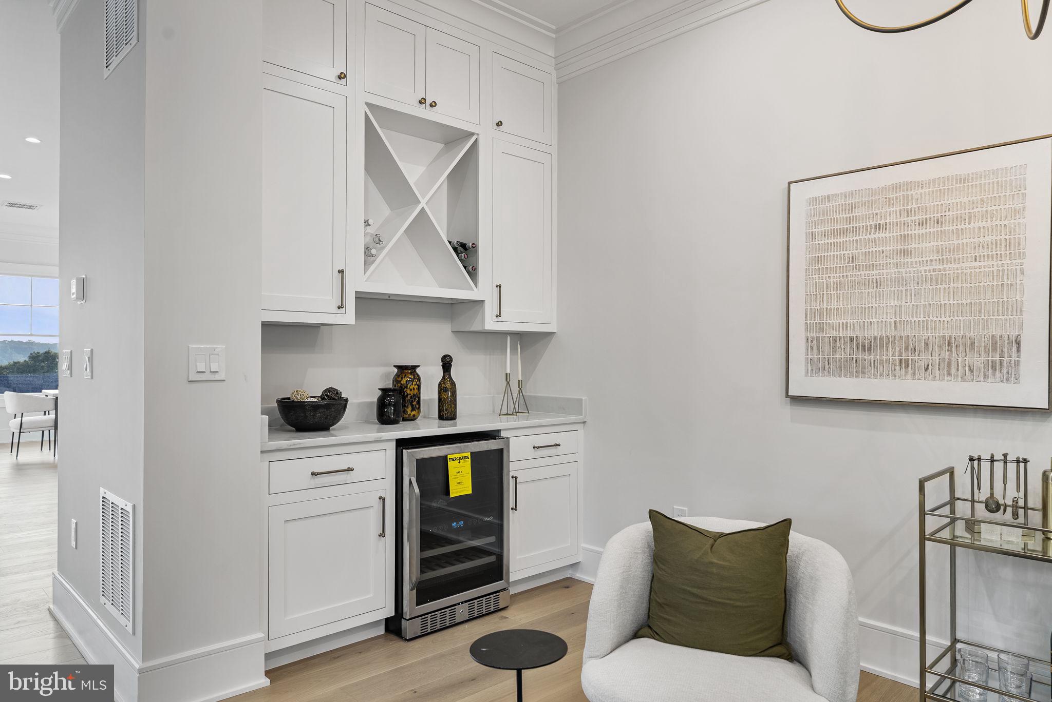 FAIRWAY HILLS - Residential