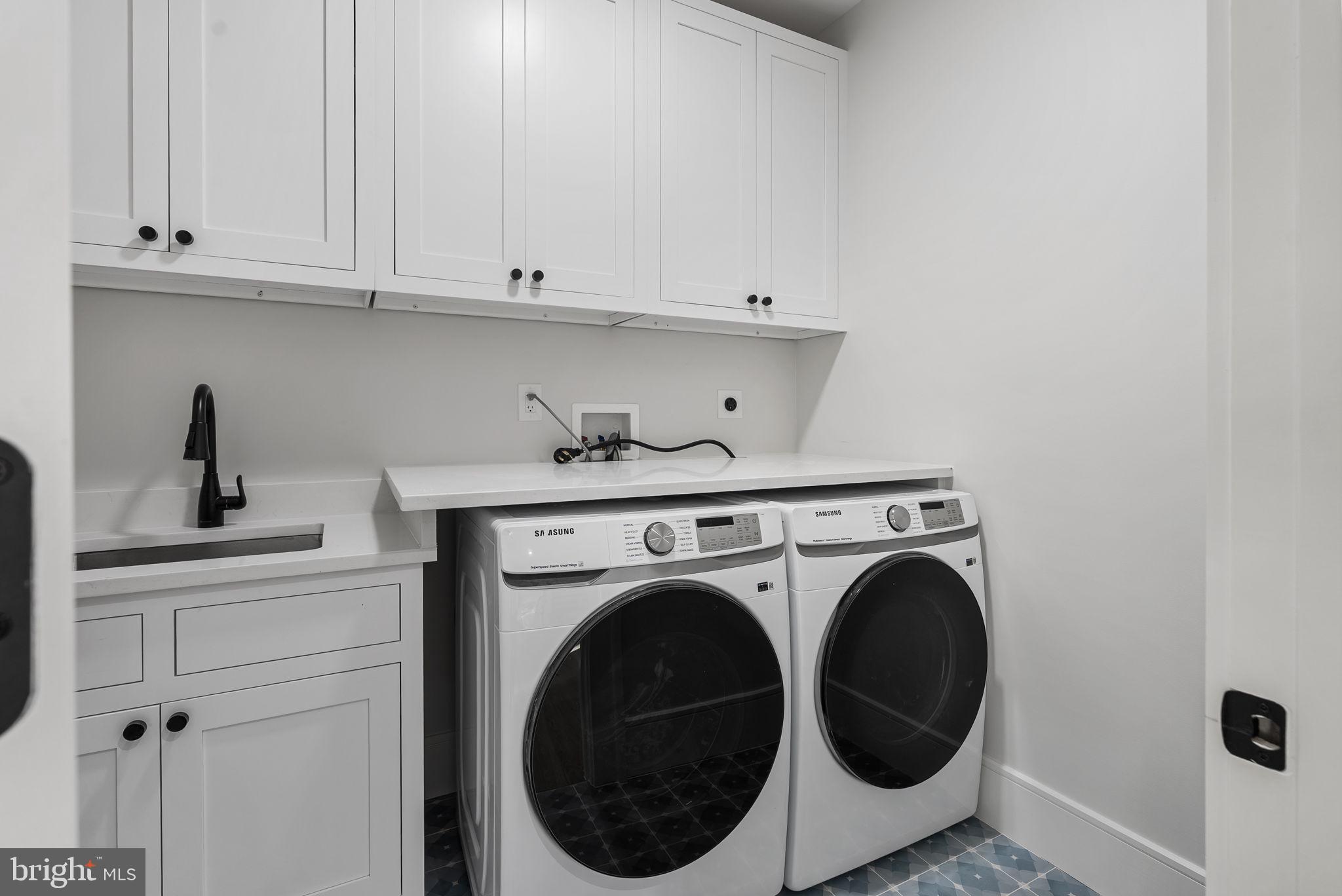 FAIRWAY HILLS - Residential