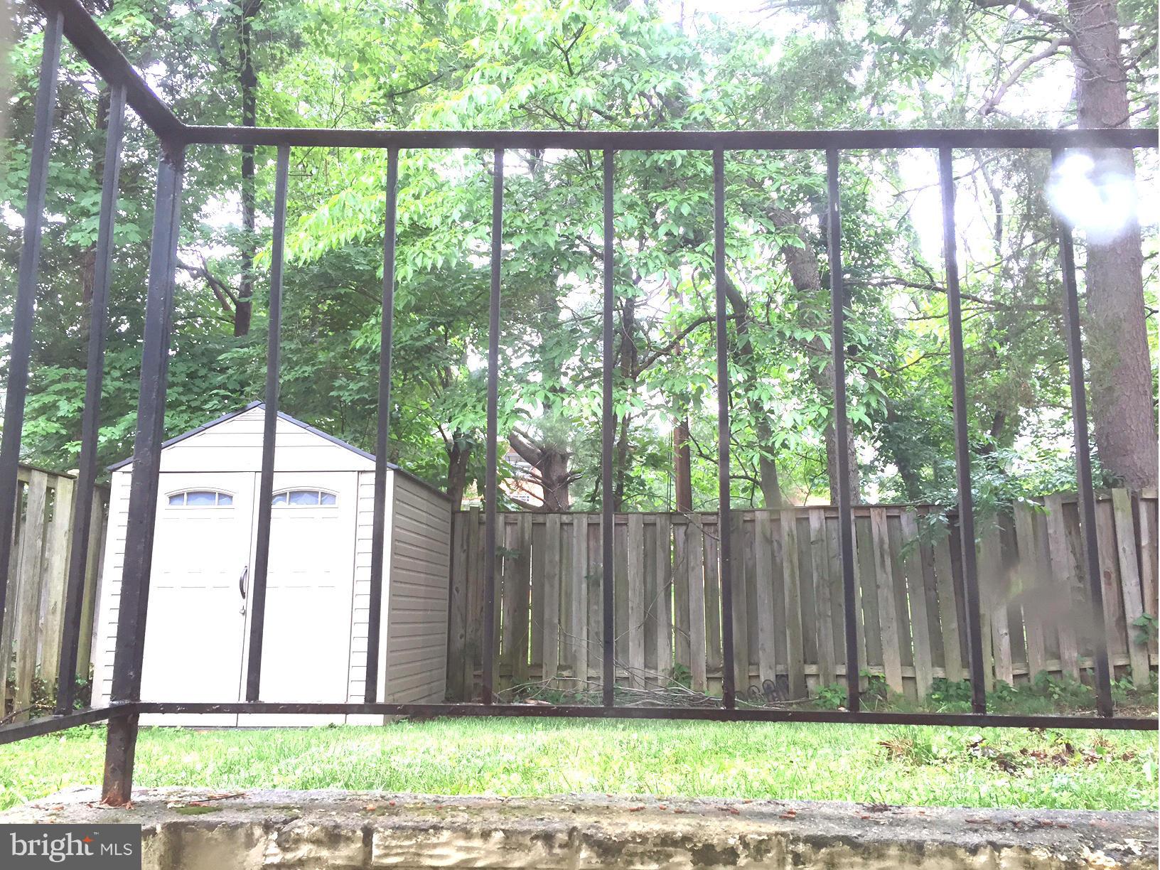 WOODFORD PARK COURTS - Residential Lease