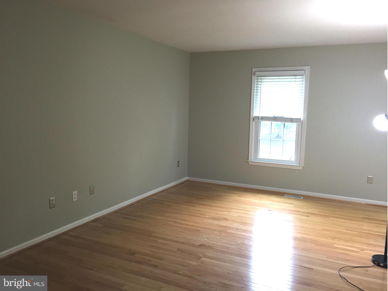 WOODFORD PARK COURTS - Residential Lease