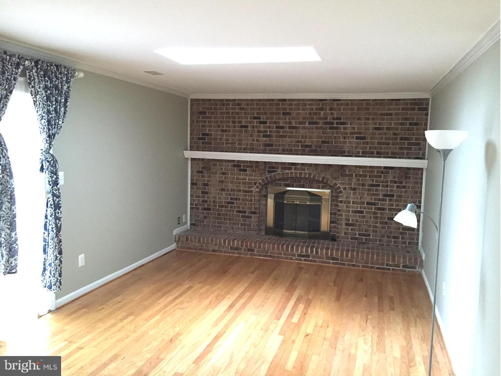 WOODFORD PARK COURTS - Residential Lease