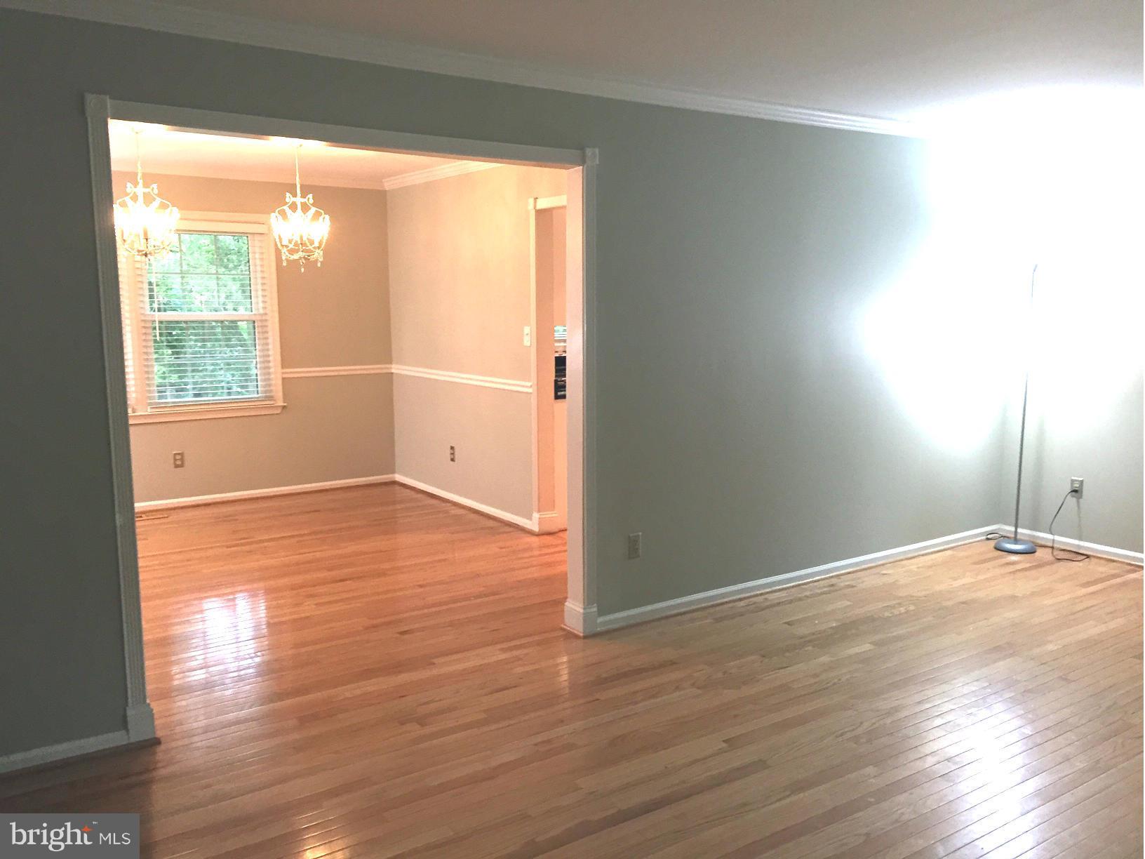 WOODFORD PARK COURTS - Residential Lease