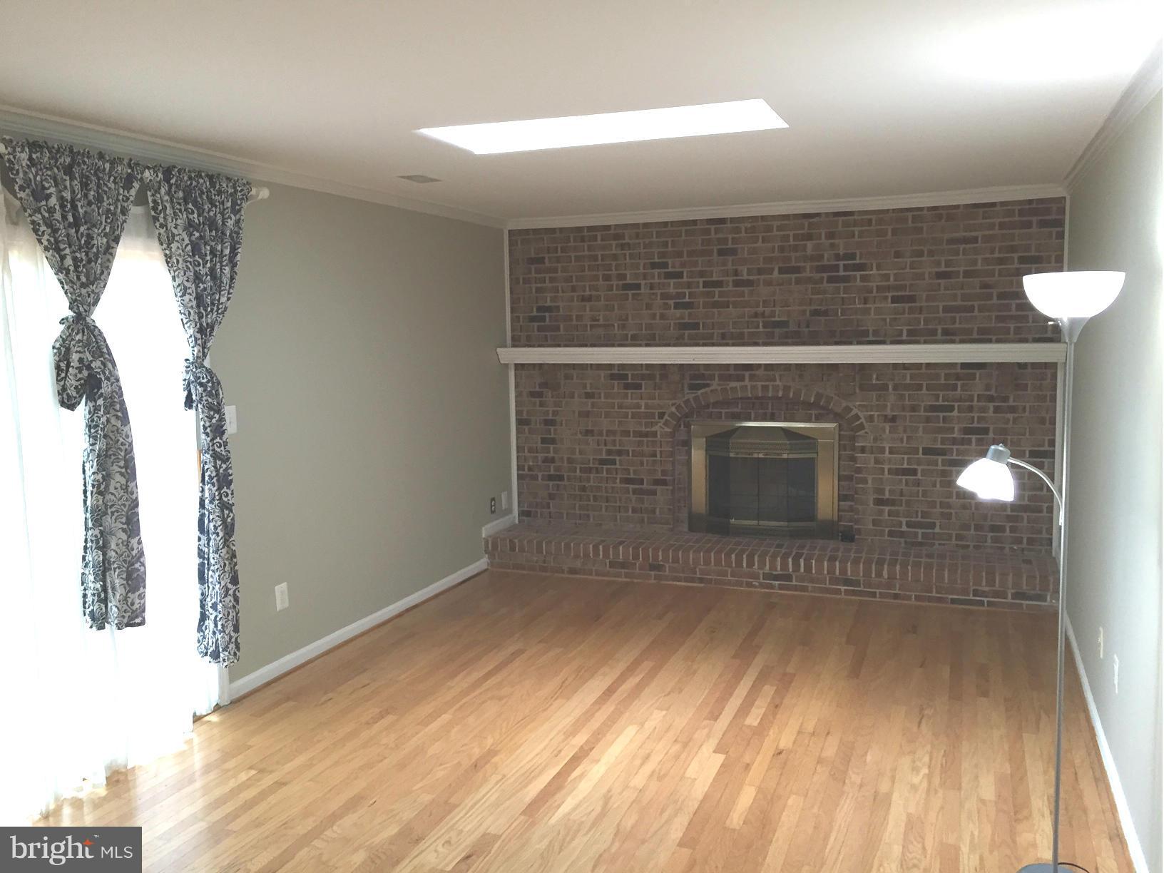 WOODFORD PARK COURTS - Residential Lease