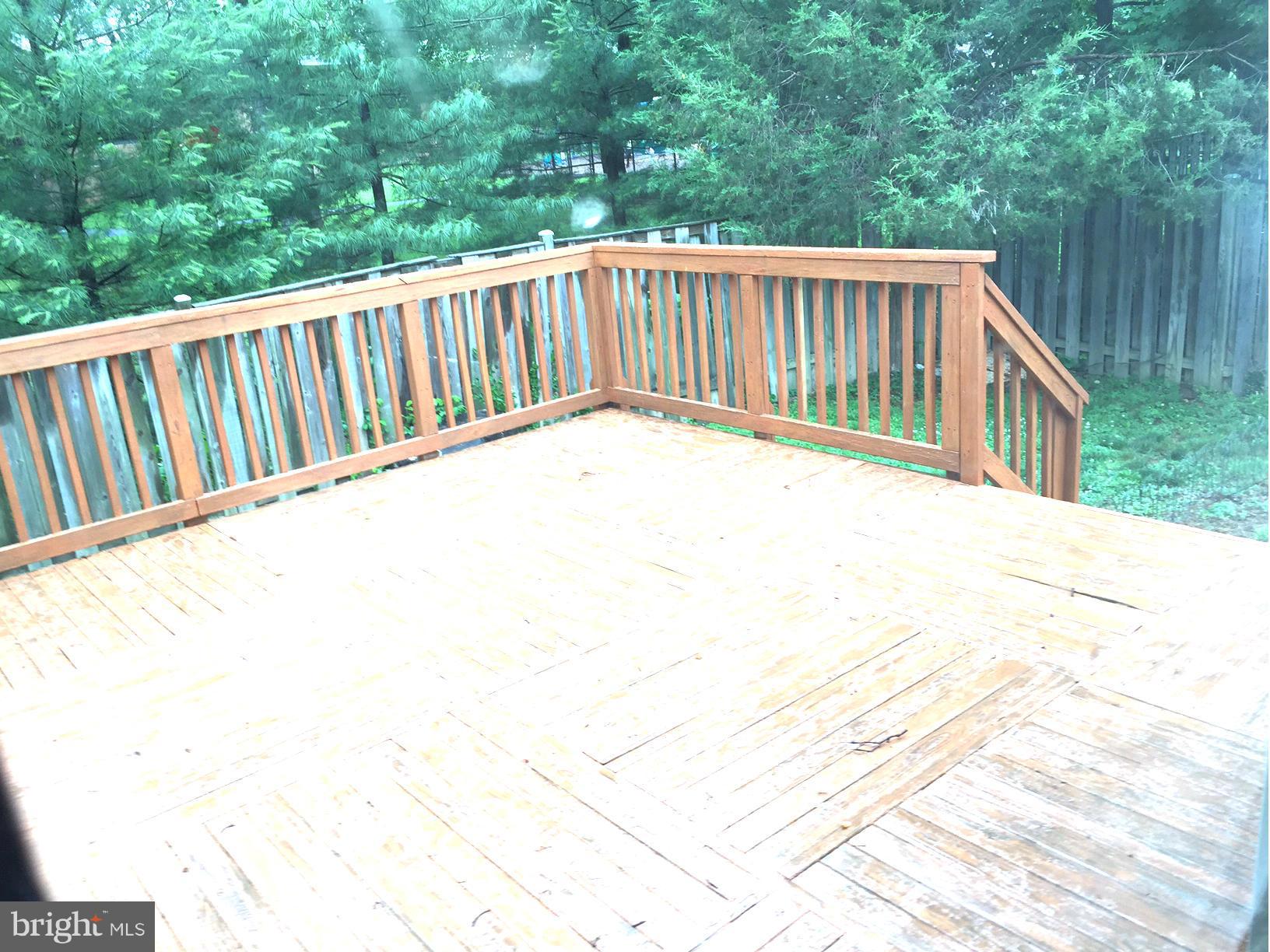 WOODFORD PARK COURTS - Residential Lease