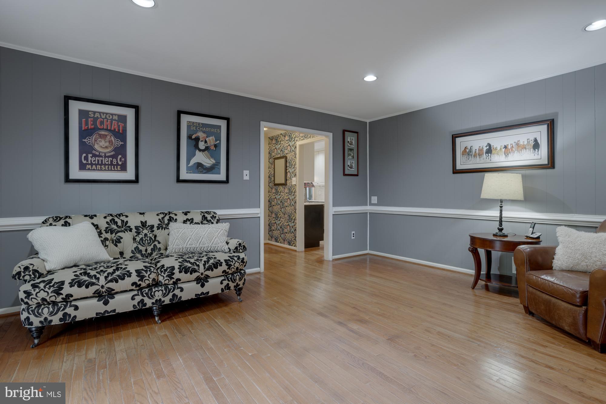 LONG BRANCH - Residential