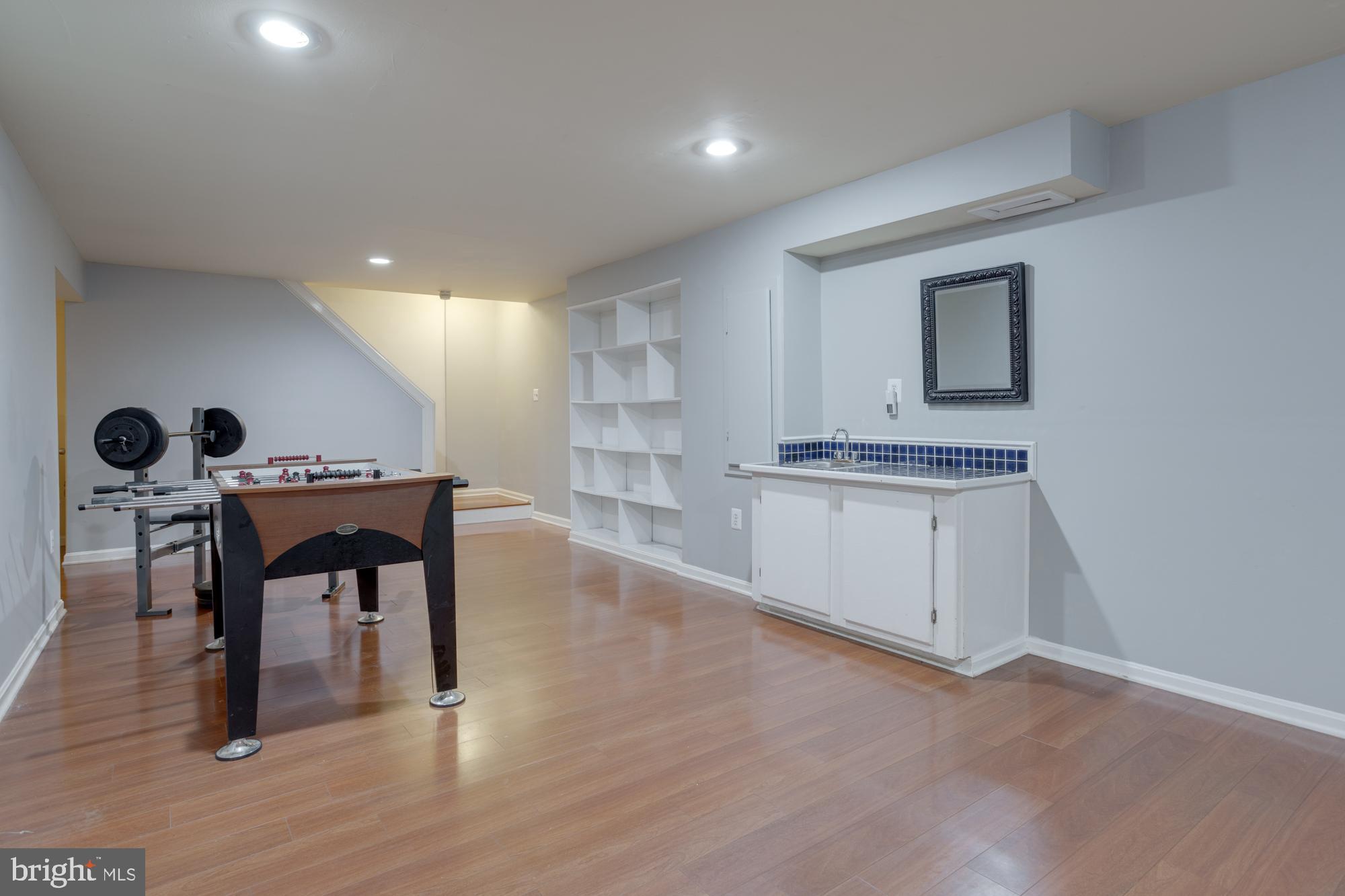 LONG BRANCH - Residential