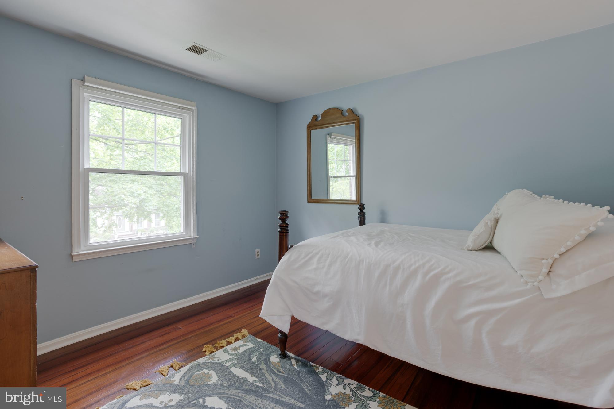 LONG BRANCH - Residential