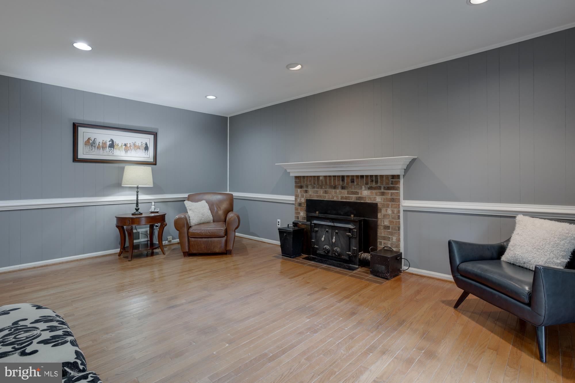 LONG BRANCH - Residential