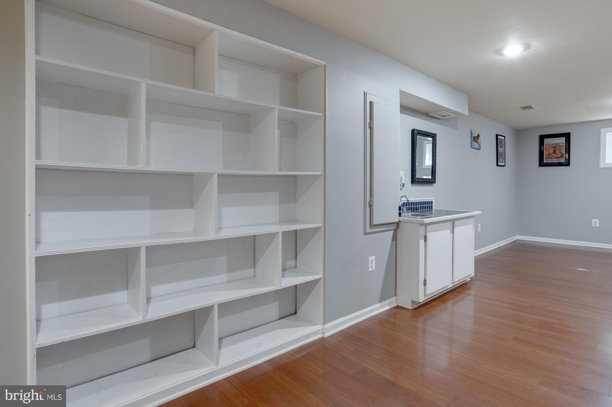 LONG BRANCH - Residential