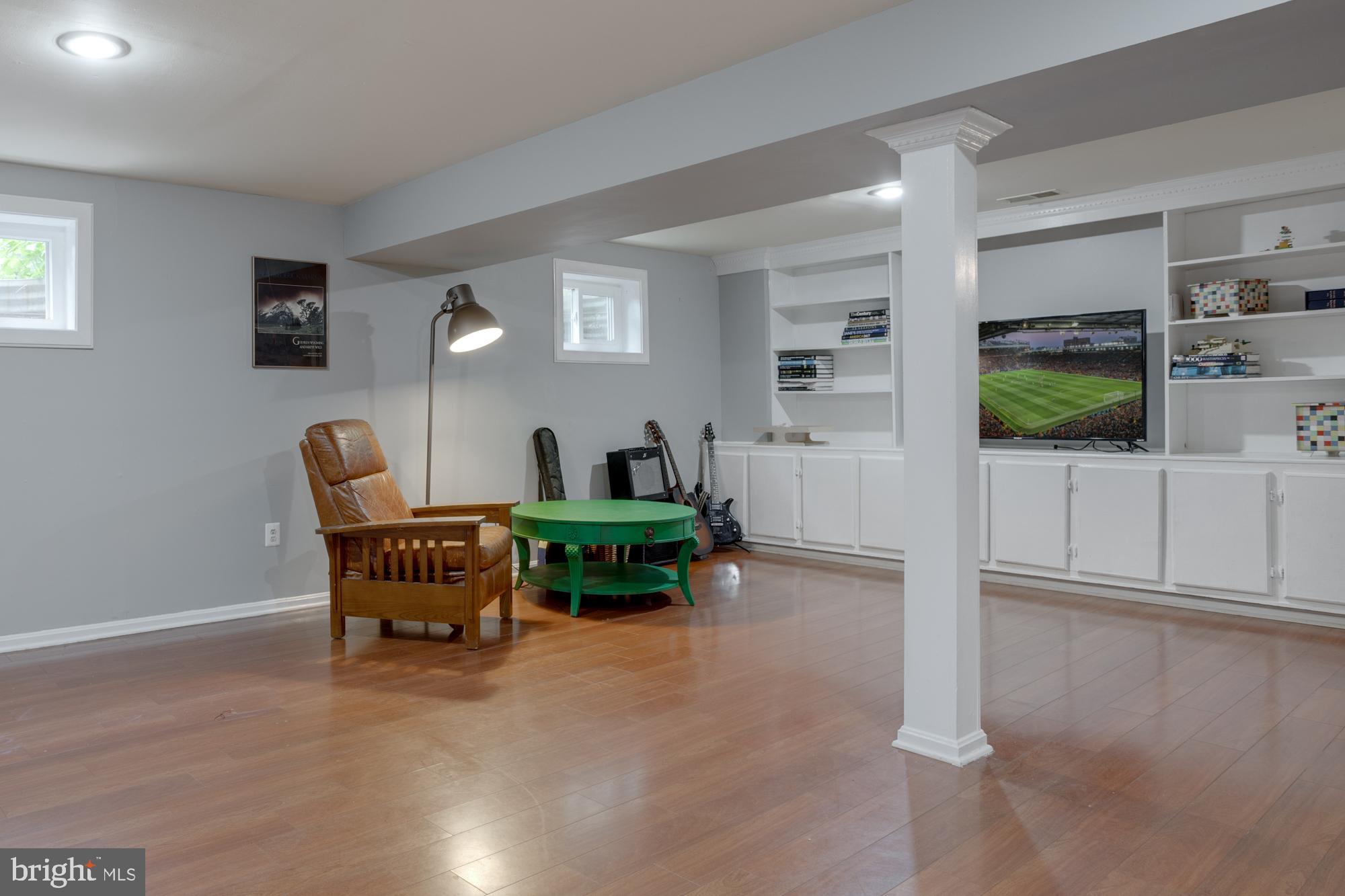 LONG BRANCH - Residential