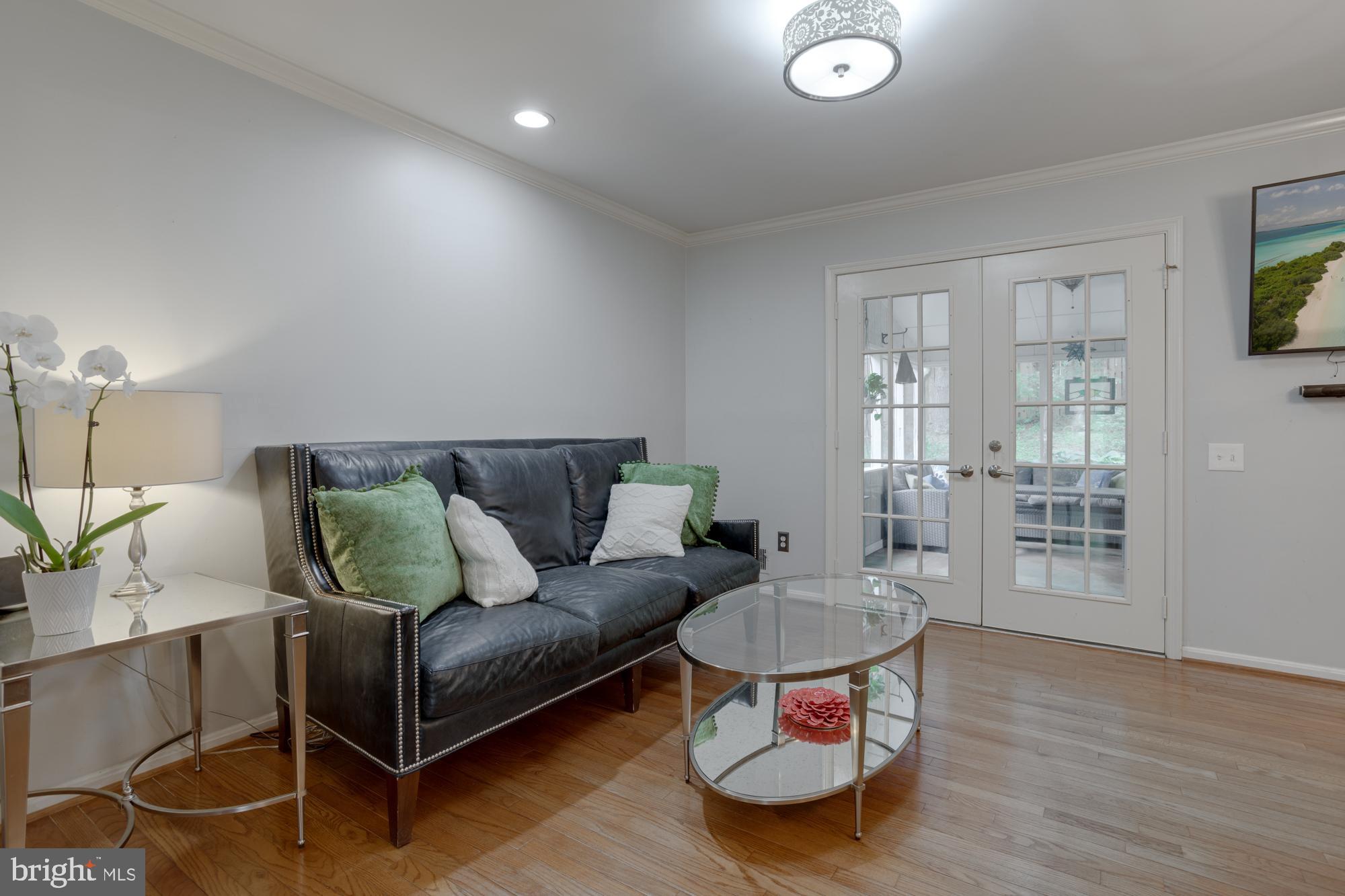 LONG BRANCH - Residential