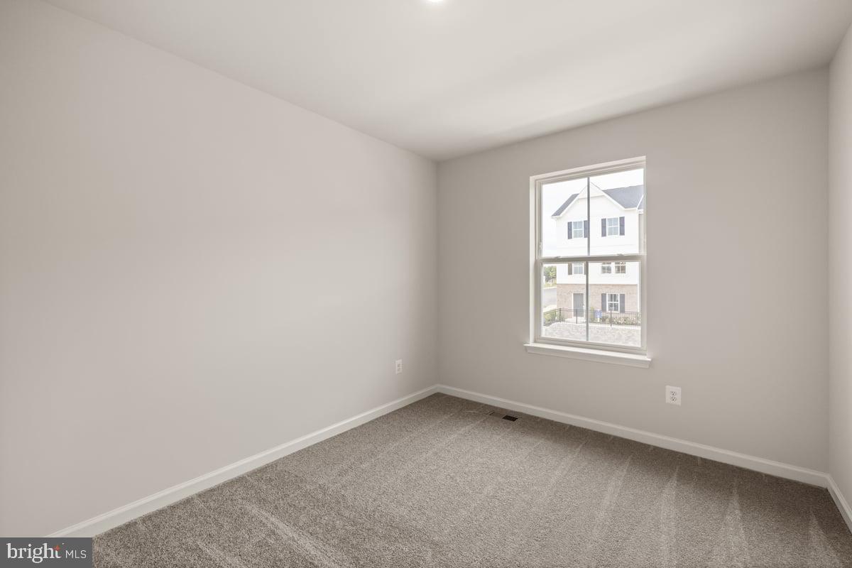 RED CLOVER MEADOWS - Residential Lease