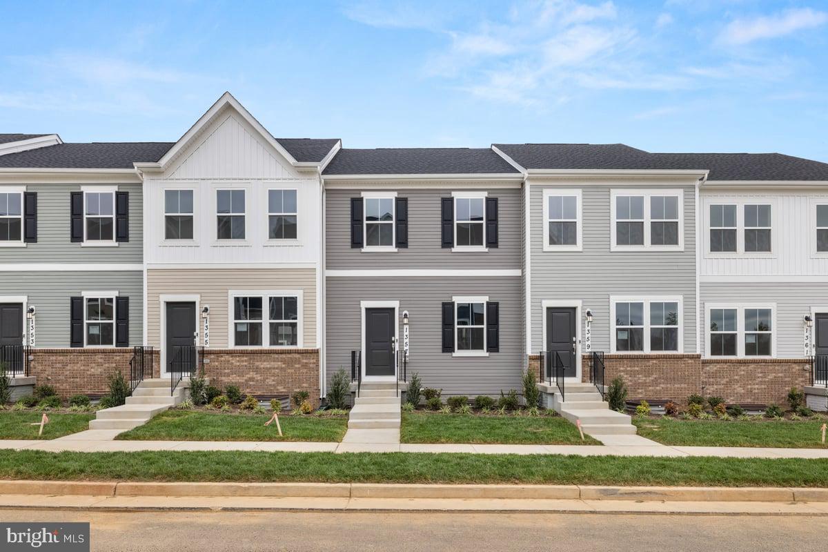 RED CLOVER MEADOWS - Residential Lease