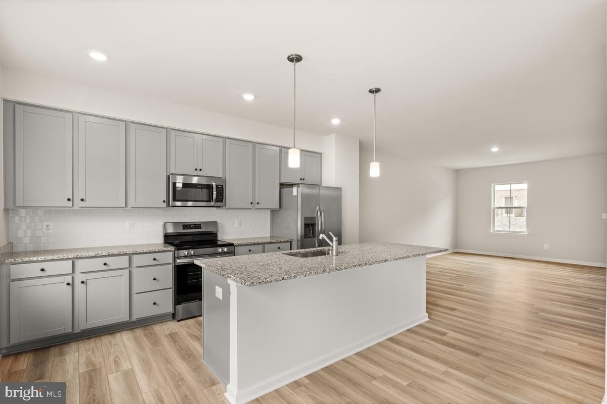 RED CLOVER MEADOWS - Residential Lease