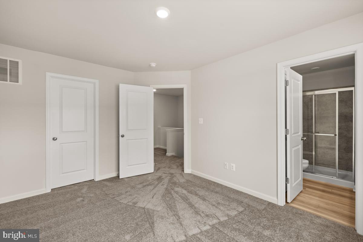 RED CLOVER MEADOWS - Residential Lease