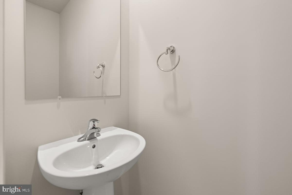 RED CLOVER MEADOWS - Residential Lease