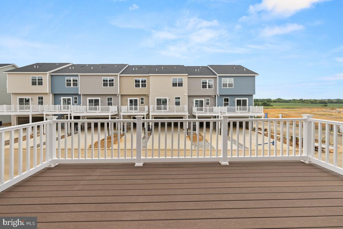 RED CLOVER MEADOWS - Residential Lease