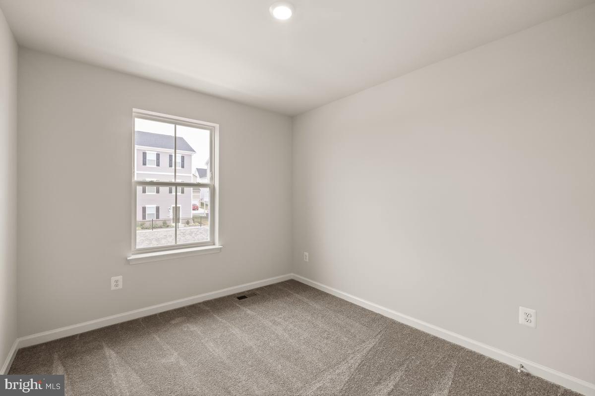 RED CLOVER MEADOWS - Residential Lease