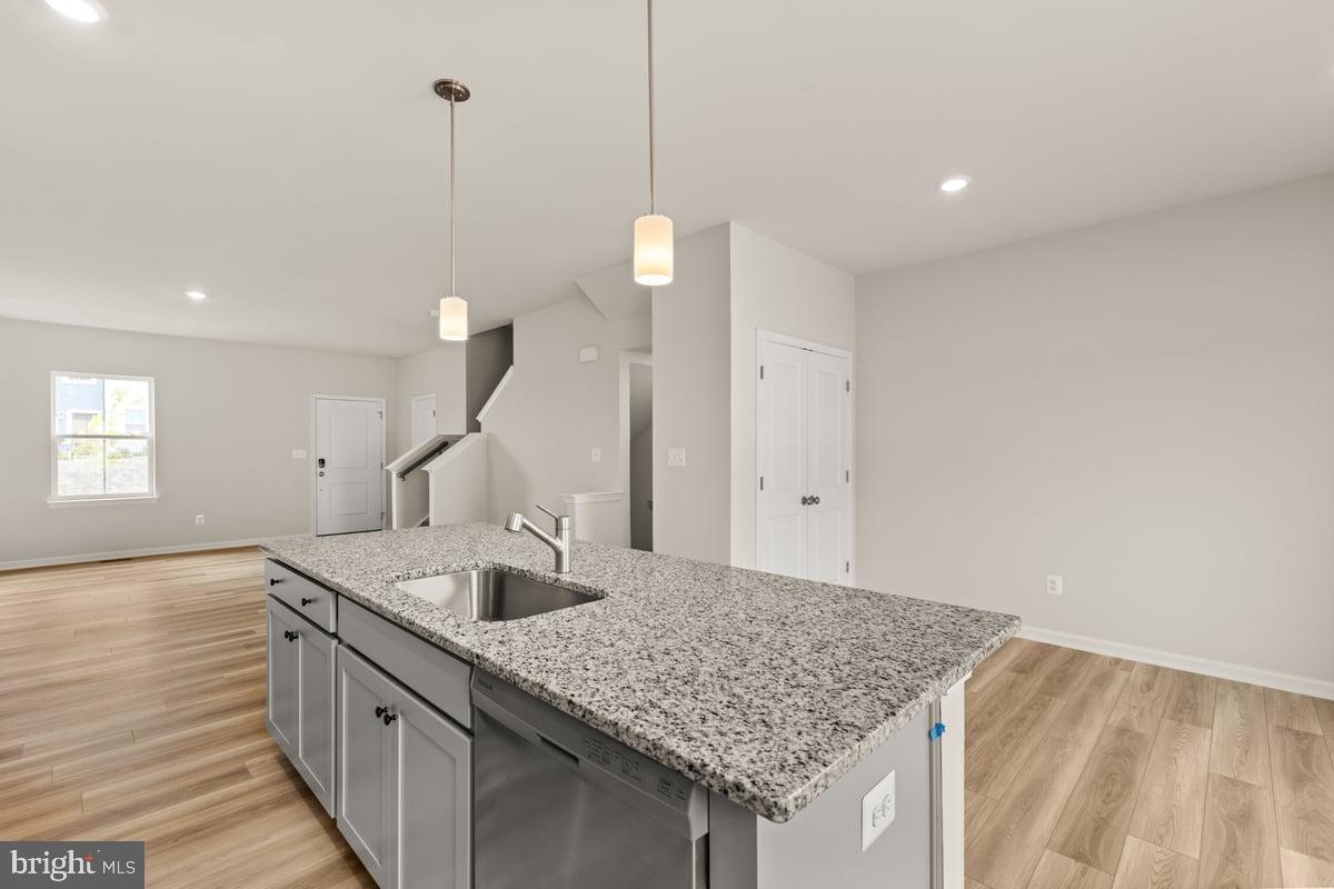 RED CLOVER MEADOWS - Residential Lease