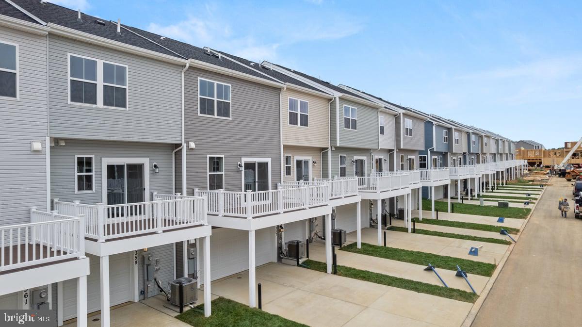 RED CLOVER MEADOWS - Residential Lease