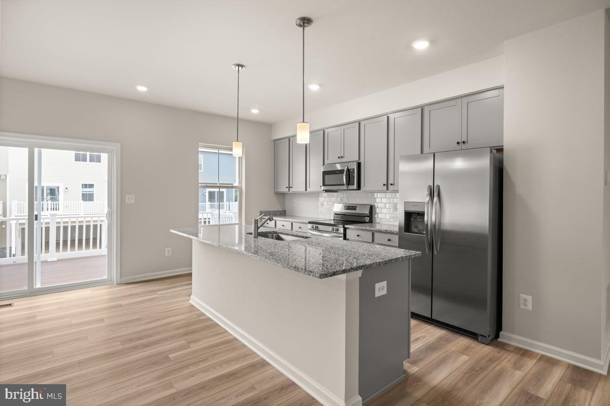 RED CLOVER MEADOWS - Residential Lease