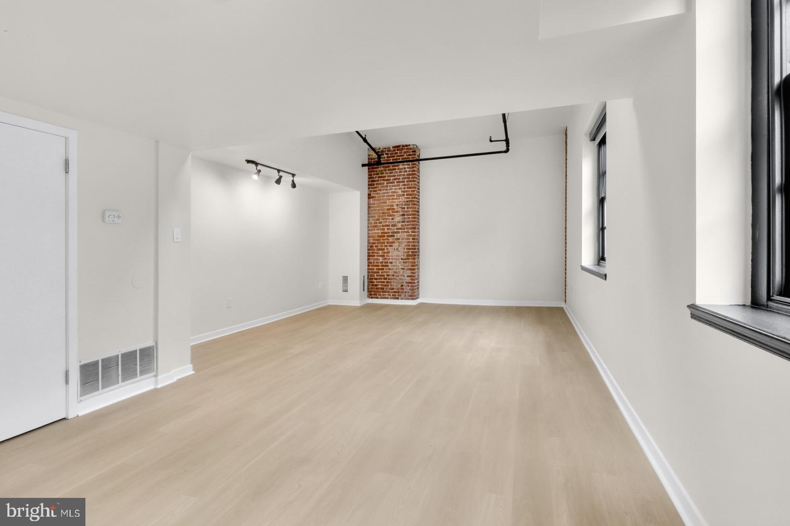 OLD CITY - Residential Lease